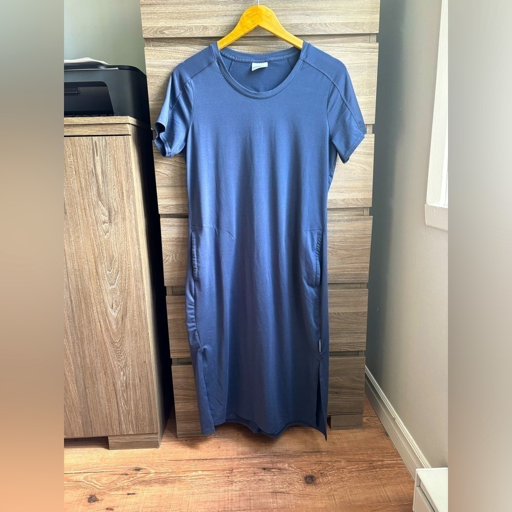 Columbia Women Short Sleeves Long Blue Midi/Maxi Dress Small